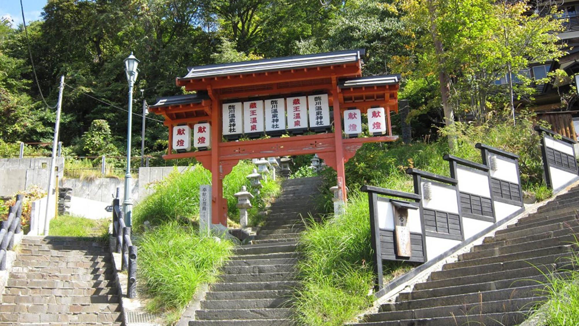 东横山形站西口酒店 山形市 外观 照片